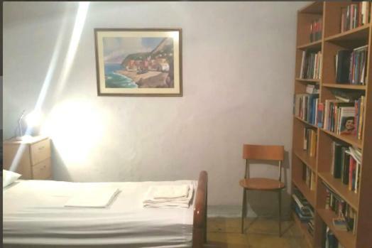 Communist Style Apartment Tirana Eksteriør billede